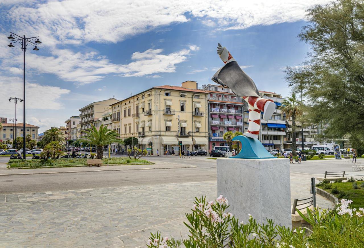 Hotel La Pace Viareggio Esterno foto