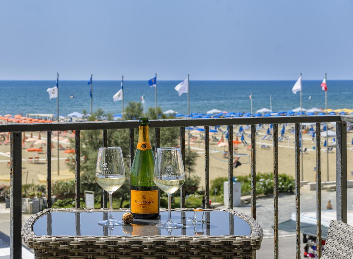 Hotel La Pace Viareggio Esterno foto