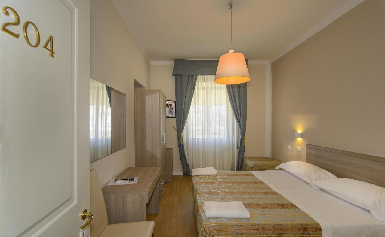 Hotel La Pace Viareggio Esterno foto