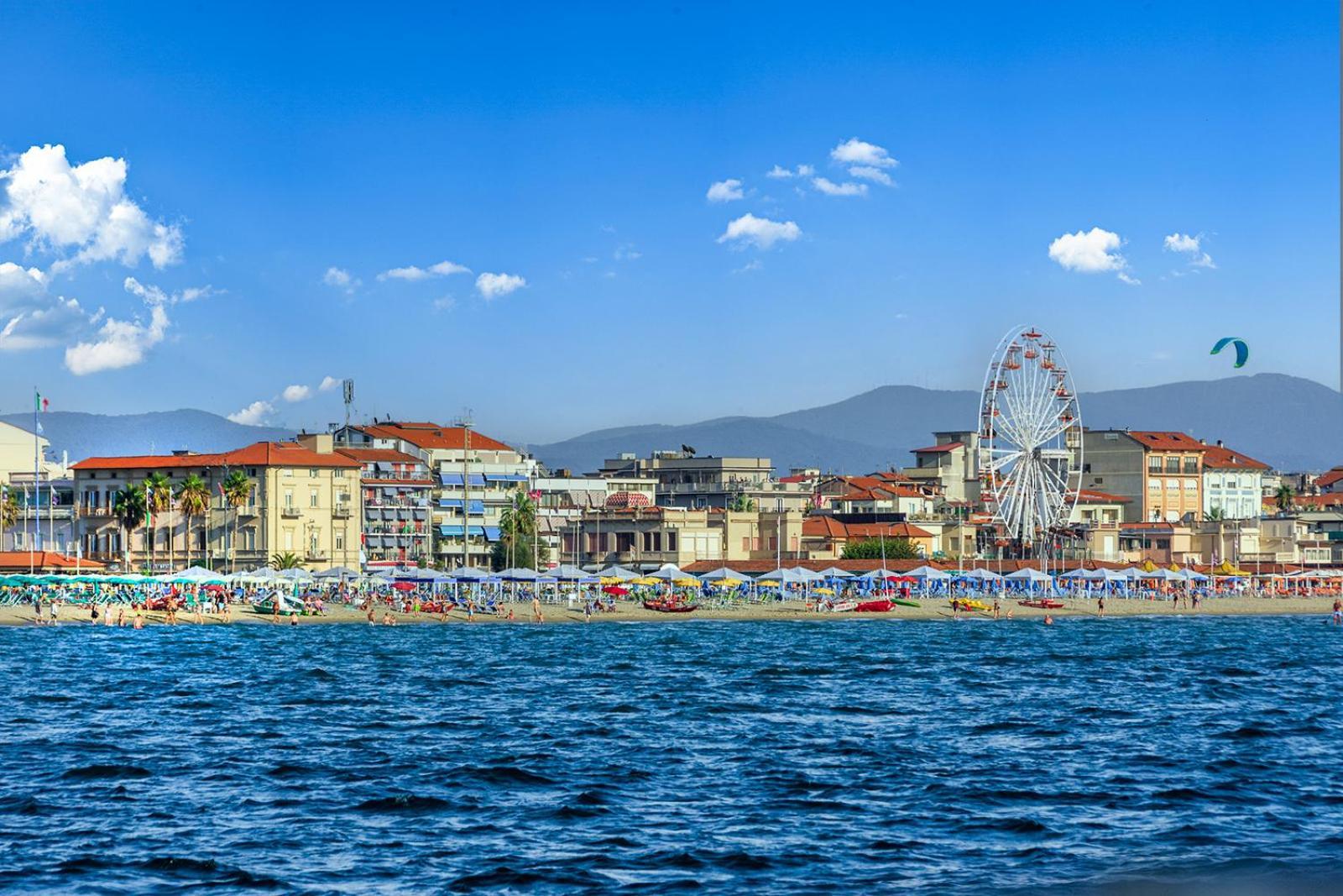 Hotel La Pace Viareggio Esterno foto