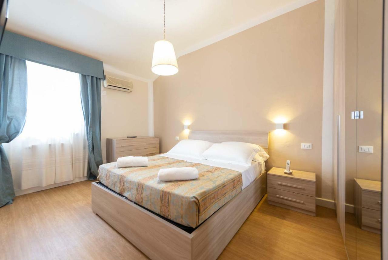 Hotel La Pace Viareggio Esterno foto