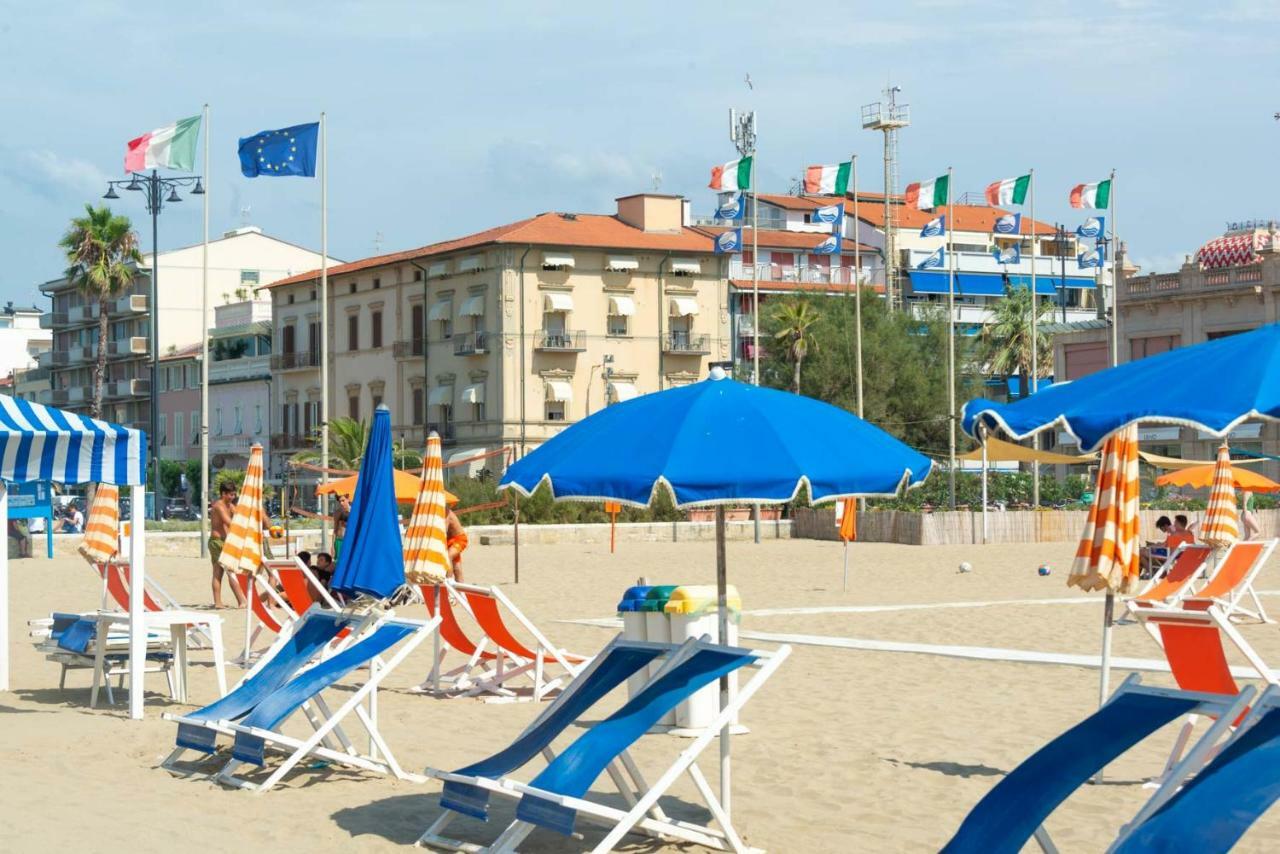 Hotel La Pace Viareggio Esterno foto