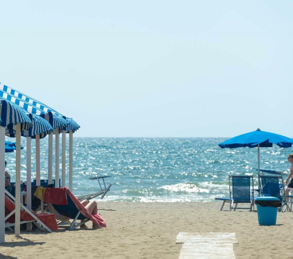Hotel La Pace Viareggio Esterno foto